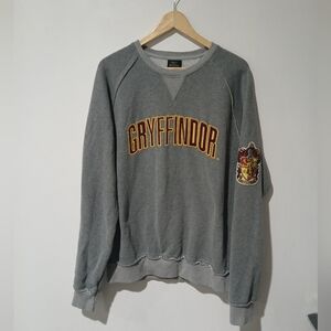 UNIVERSAL STUDIOS Wizarding World Harry Potter Gryffindor Sweatshirt Size:  XL